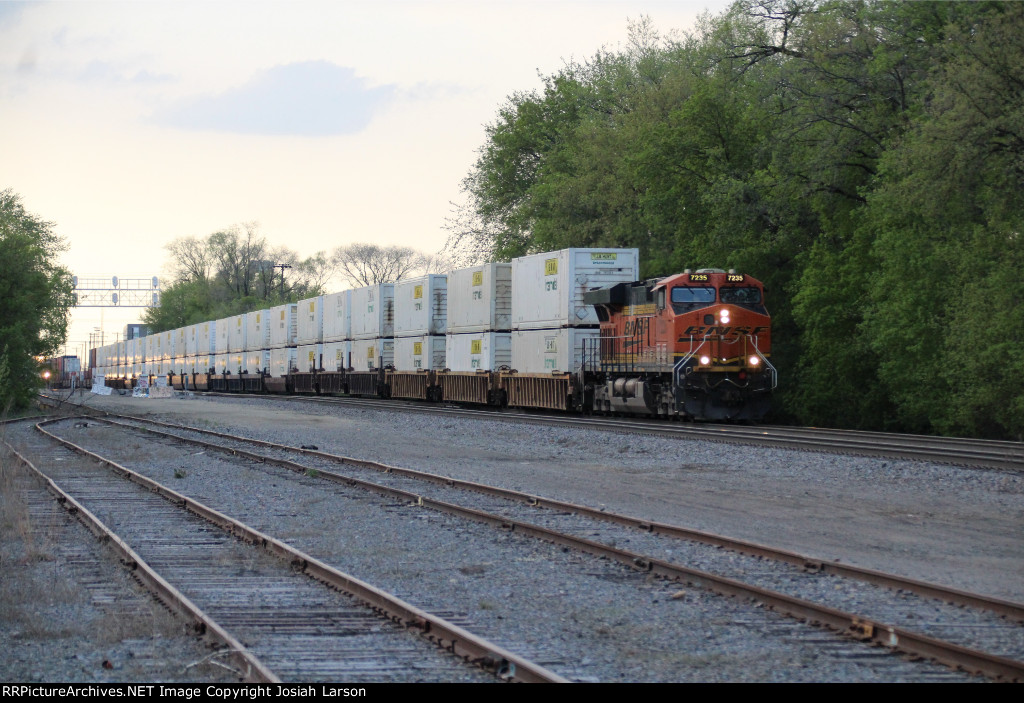 BNSF 7235 East